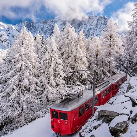 Chamois Blanc - Quiet Close To The Town Centre - By Cozee *