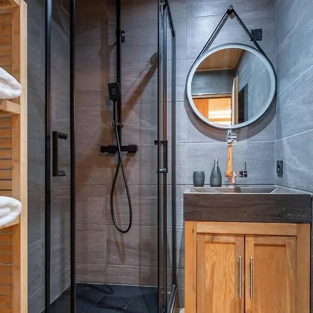 公寓 Chamois Blanc - Quiet Close To The Town Centre - By Cozee *