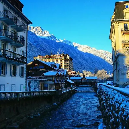Chamois Blanc - Quiet Close To The Town Centre - By Cozee 公寓 霞慕尼