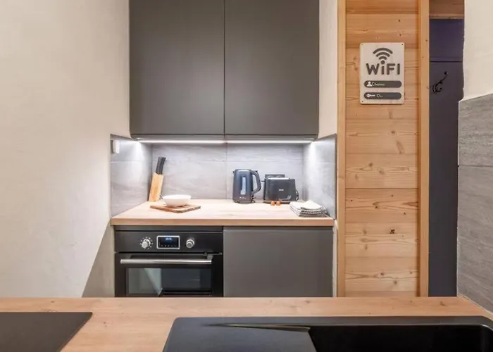 Chamois Blanc - Quiet Close To The Town Centre - By Cozee 霞慕尼